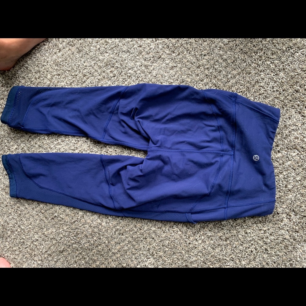 Blue Mesh Lulu Leggings with Pockets! - Picture 3 of 3